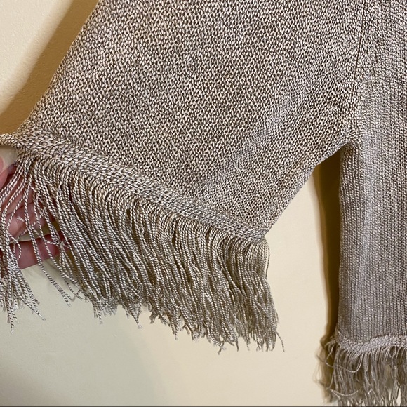 NWT BISHOP + YOUNG V-neck Fringe Sweater Oatmeal M - Picture 7 of 12